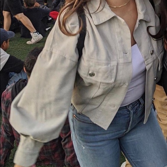 Corduroy cropped Zara jacked - Picture 3 of 3